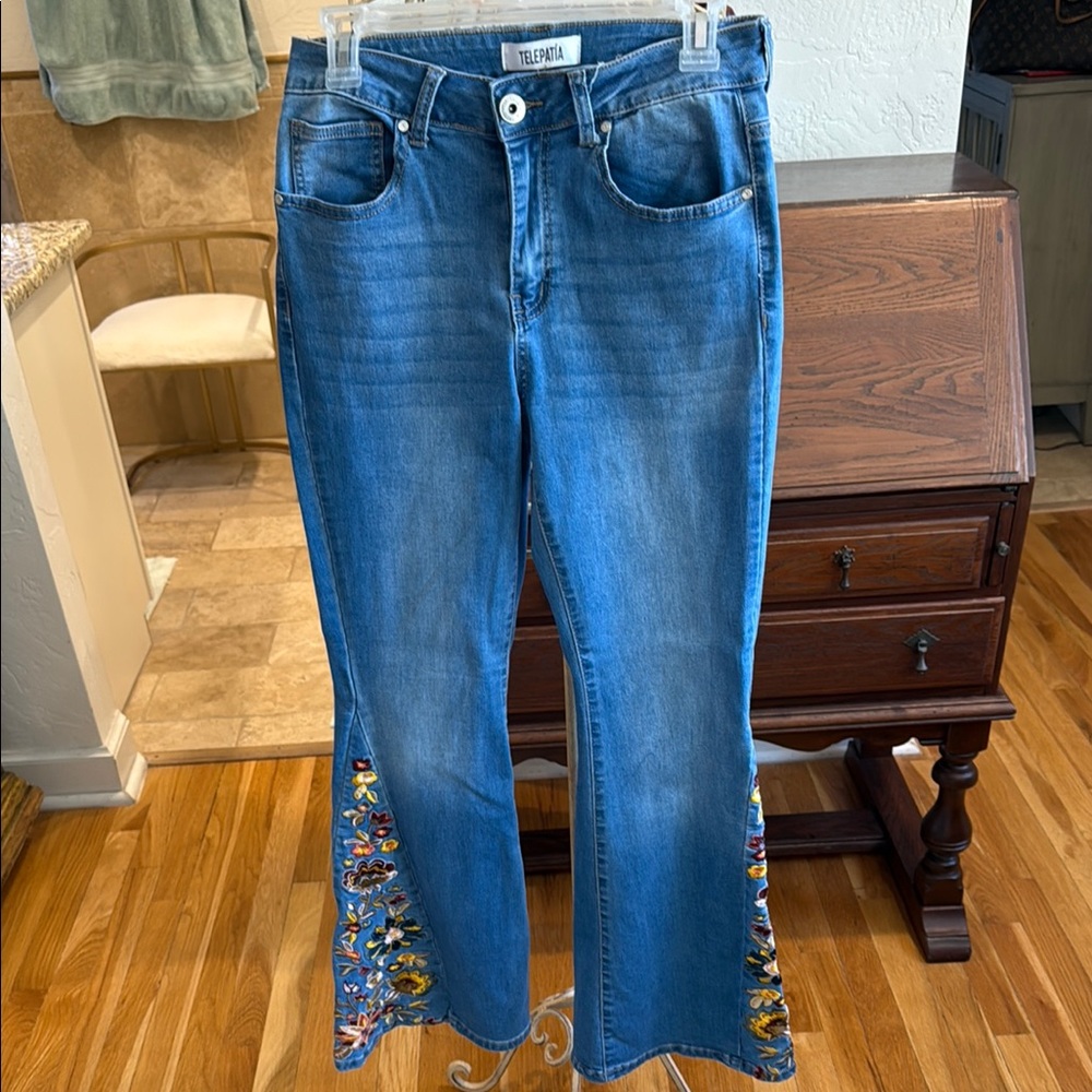 Women's Blue Embroidered flare leg Jeans